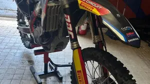 Honda CRF 250R (2014)  (7)