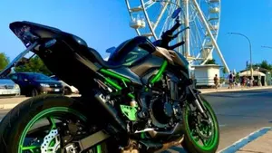 Kawasaki Z 900 (2021 - 24)  (2)