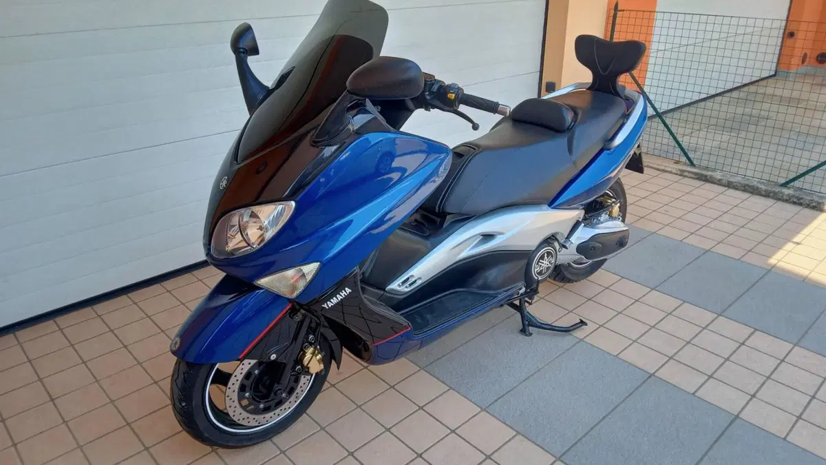 Yamaha T-Max 500 (2001 - 03)  (2)