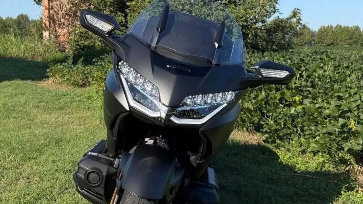 Honda GL 1800 Gold Wing 50° Anniversario (2025 - 26)  (4)