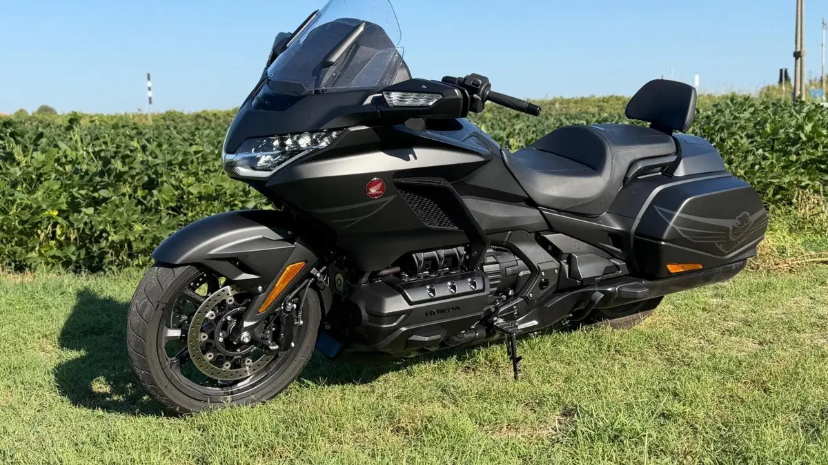 Honda GL 1800 Gold Wing 50° Anniversario (2025 - 26)  (9)