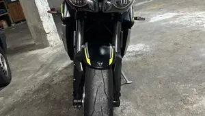 Triumph Street Triple RS (2020 - 22)  (3)