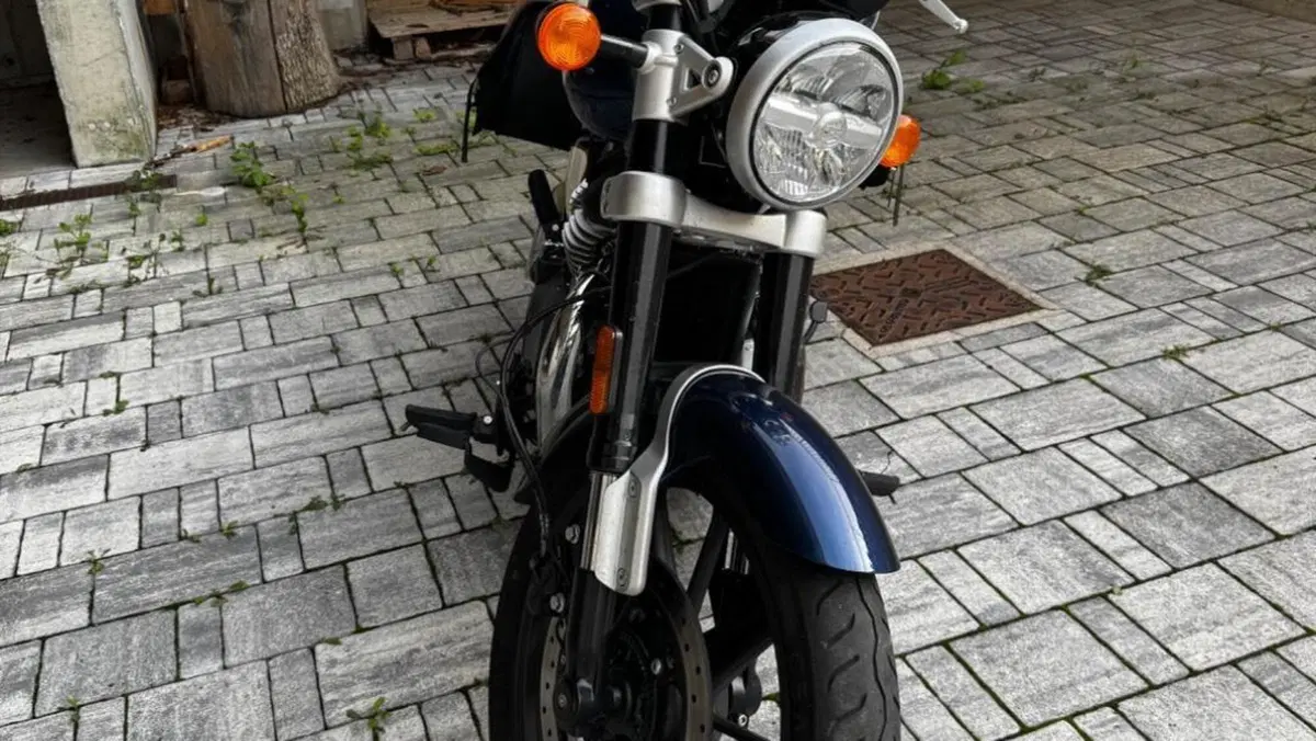 Royal Enfield Super Meteor 650 (2023 - 26)  (2)