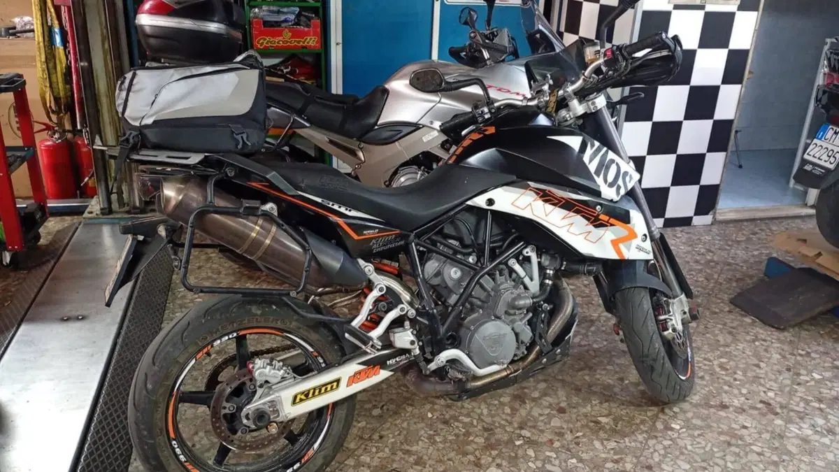 KTM 990 Supermoto (2007 - 10)  (6)