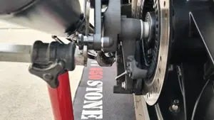 Moto Guzzi V7 Stone (2021 - 24)  (8)