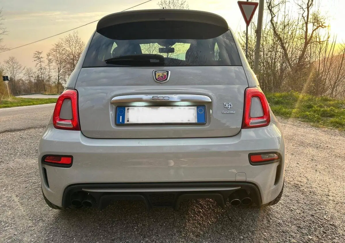 Abarth 595 595 1.4 Turbo T-Jet 165 CV Turismo (2)