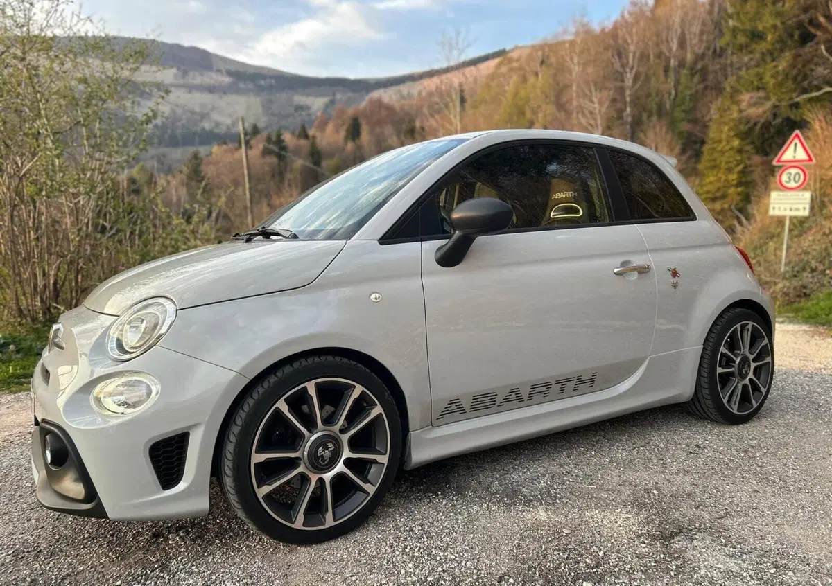 Abarth 595 595 1.4 Turbo T-Jet 165 CV Turismo (10)