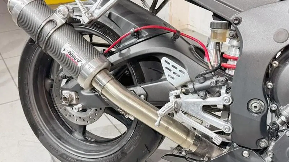 Yamaha YZF R6 (2003 - 04)  (4)