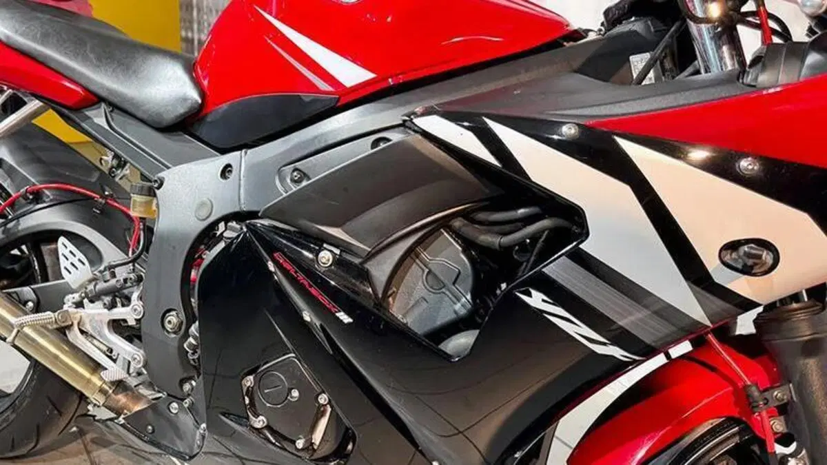 Yamaha YZF R6 (2003 - 04)  (7)