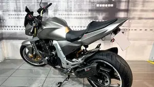 Kawasaki Z 1000 (2003 - 06)  (2)