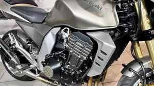 Kawasaki Z 1000 (2003 - 06)  (3)