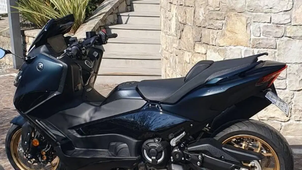 Yamaha T-Max 560 Tech Max (2022 - 24)  (3)