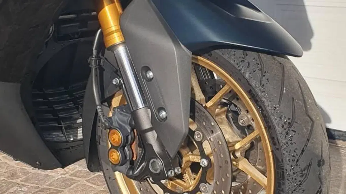 Yamaha T-Max 560 Tech Max (2022 - 24)  (5)