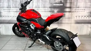 Ducati Diavel V4 (2023 - 26)  (2)