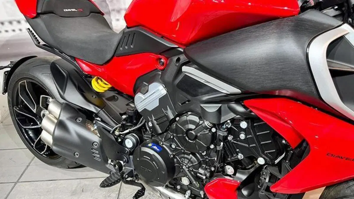 Ducati Diavel V4 (2023 - 26)  (3)