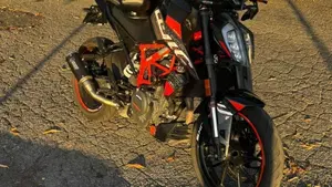 KTM 390 Duke (2021 - 23)  (2)