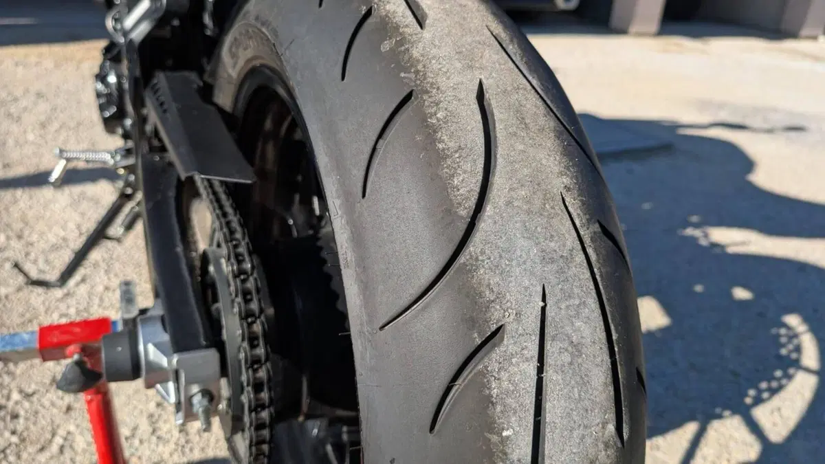 Yamaha MT-07 Pure (2023 - 25)  (8)