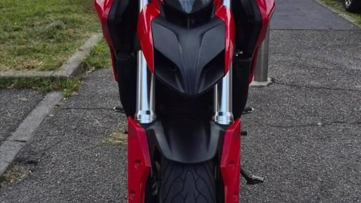 Ducati Hyperstrada 821 (2013 - 15)  (2)