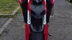 Ducati Hyperstrada 821 (2013 - 15)  (2)
