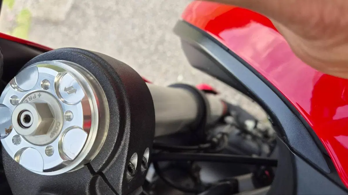 Ducati Hyperstrada 821 (2013 - 15)  (5)