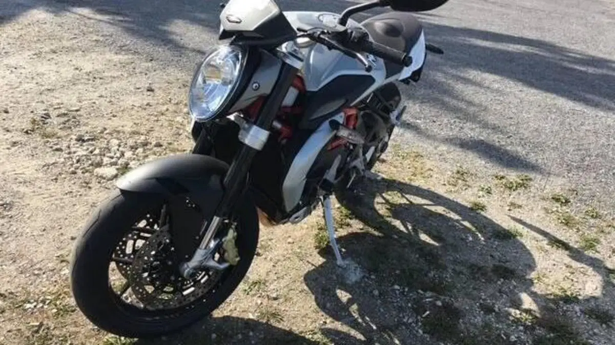 MV Agusta Brutale 800 EAS ABS (2012 - 15)  (2)