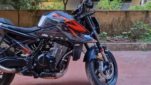 KTM 990 Duke (2024 - 26)  (2)