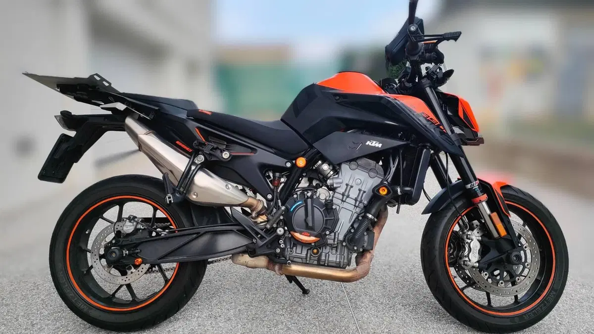 KTM 890 Duke (2021 - 23)  (2)