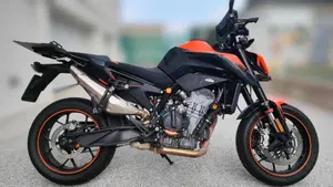 KTM 890 Duke (2021 - 23)  (2)
