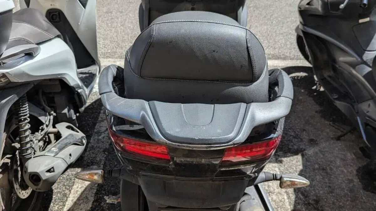 Piaggio Mp3 300 ie Business LT ABS (2014 - 16)  (2)