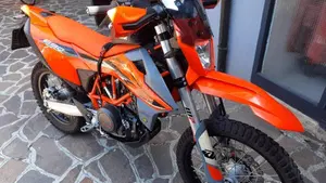 KTM 690 Enduro R (2022 - 25)  (2)