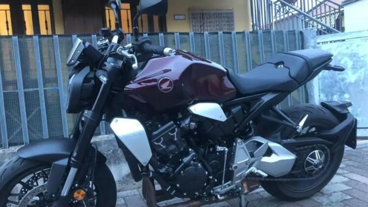Honda CB 1000 R (2021 - 25)  (4)