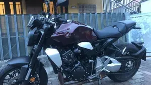 Honda CB 1000 R (2021 - 25)  (4)