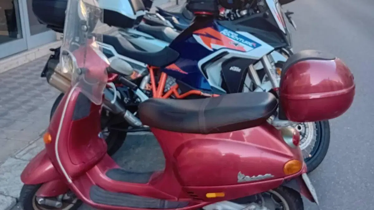 Piaggio Vespa 150 PX (1980 - 00)  (4)