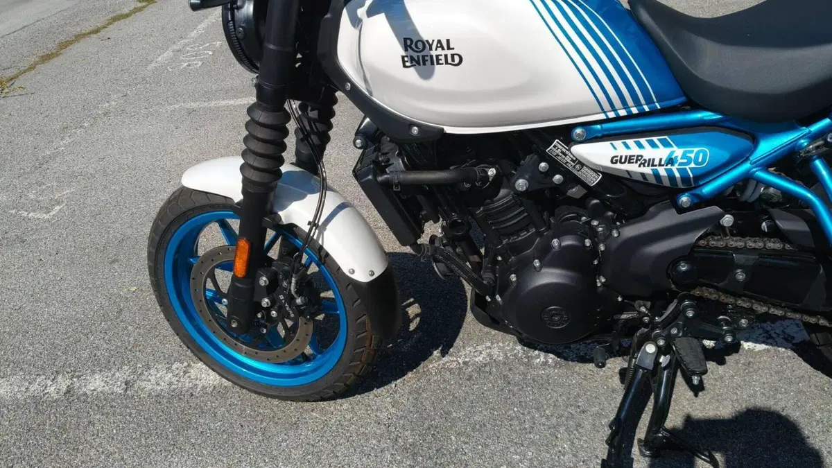 Royal Enfield Guerrilla 450 (2024 - 26)  (4)