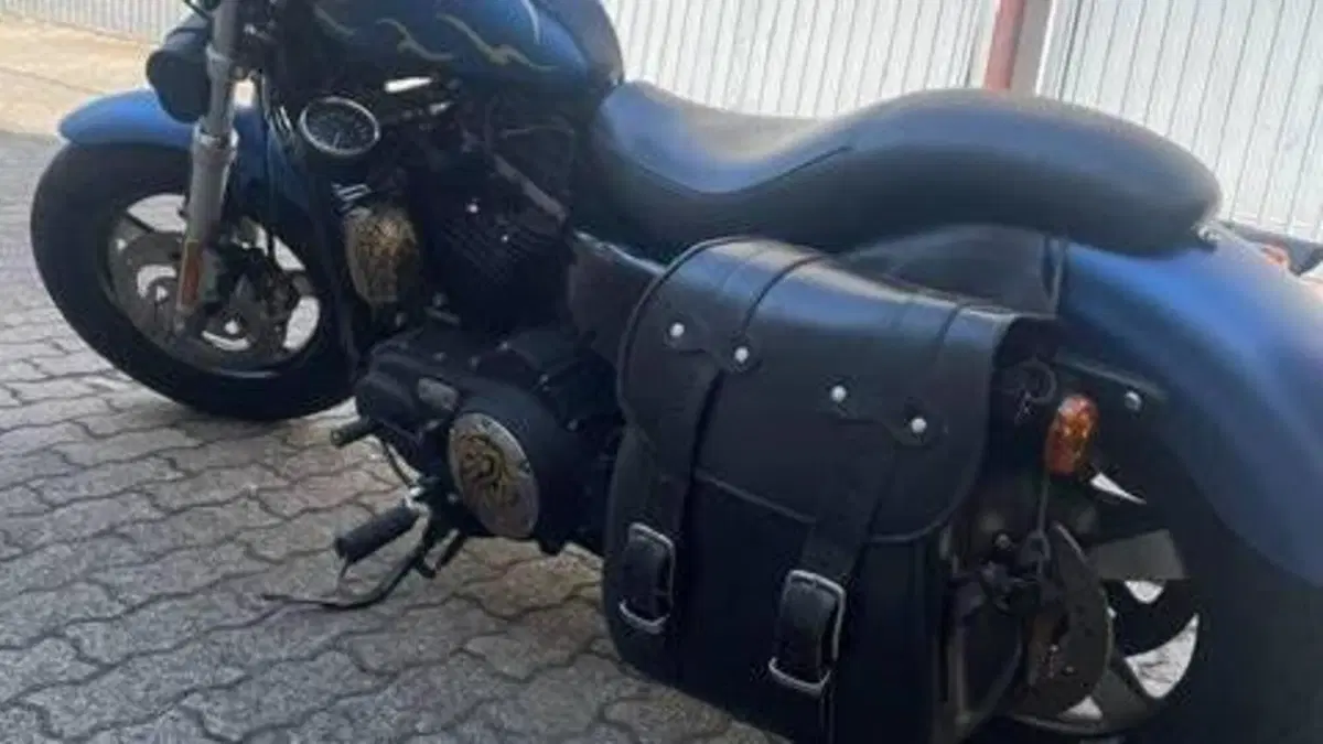 Harley-Davidson 1200 Custom CA (2013 - 17) - XL 1200CA 