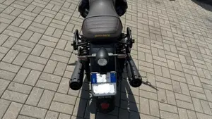 Moto Guzzi V7 Stone Centenario (2021 - 22)  (4)
