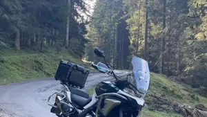 CFMOTO 700MT Adventure (2025 - 26)  (2)