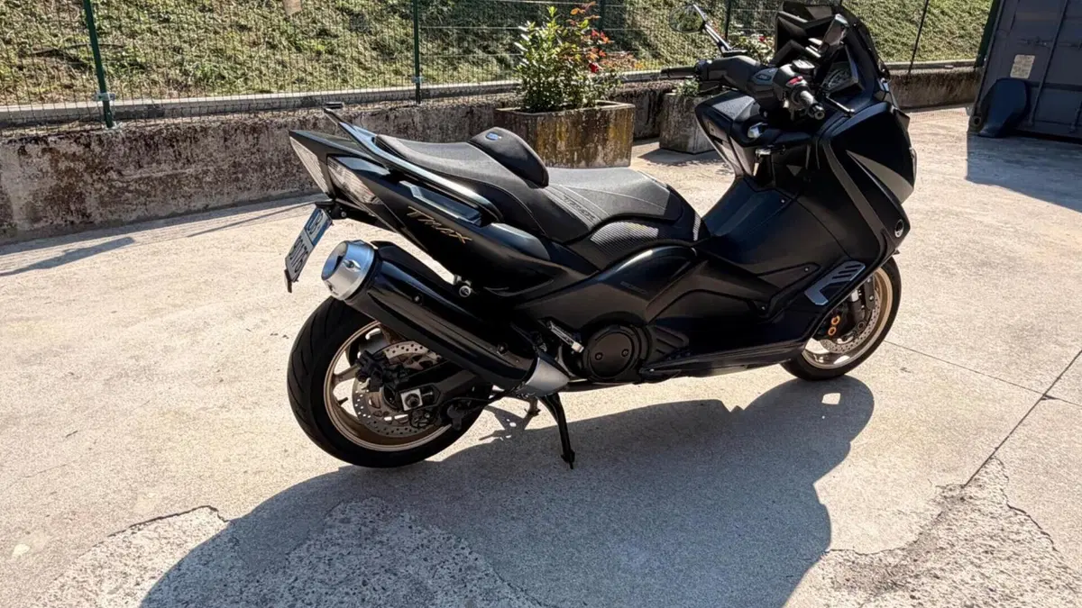 Yamaha T-Max 530 Iron Max ABS (2014 - 17)  (7)