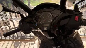 Honda SH 300 i ABS (2016 - 20)  (2)