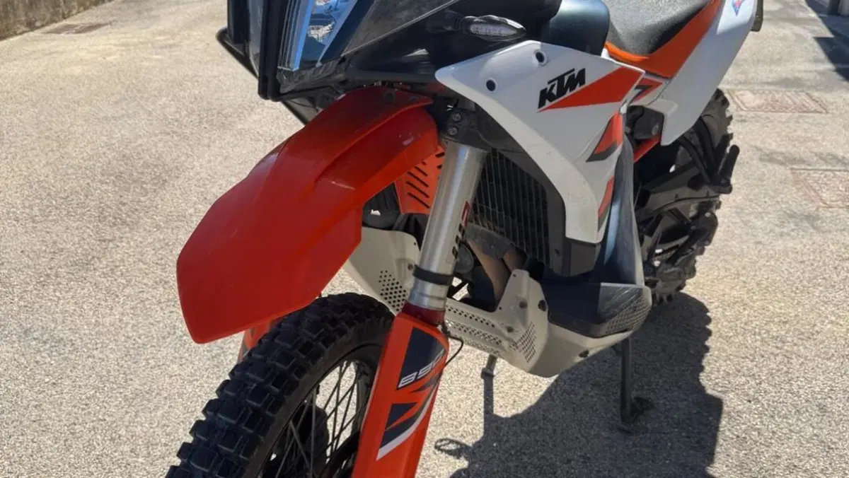 KTM 890 Adventure R (2023 - 24)  (2)