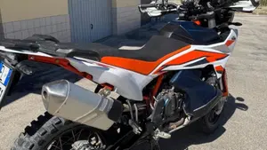 KTM 890 Adventure R (2023 - 24)  (4)