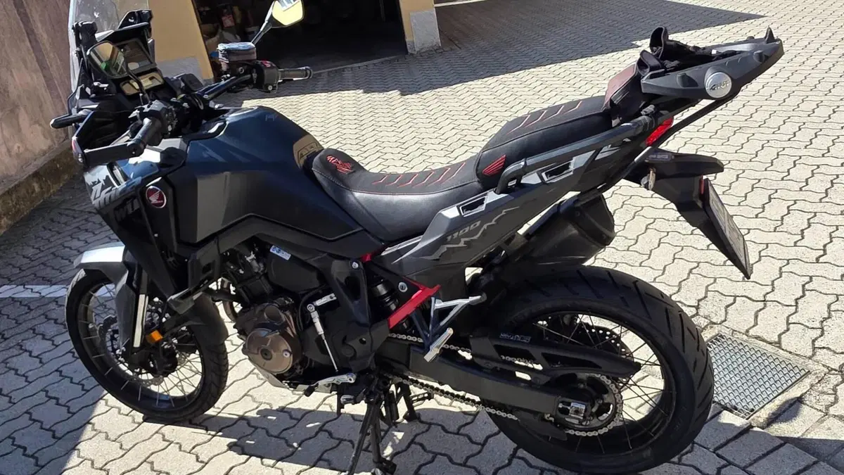 Honda Africa Twin CRF 1100L ES (2024 - 26)  (5)