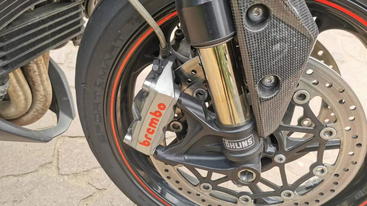 Triumph Speed Triple 1050 RS (2018 - 20)  (4)