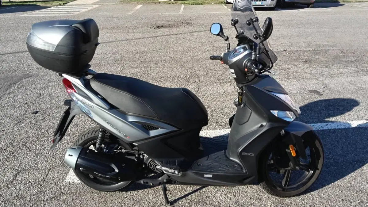 Kymco Agility 200i R16 + (2021 - 25)  (3)