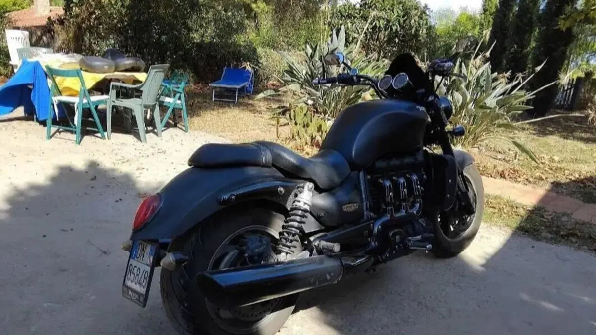 Triumph Rocket 3 Roadster ABS (2010 - 17)  (4)