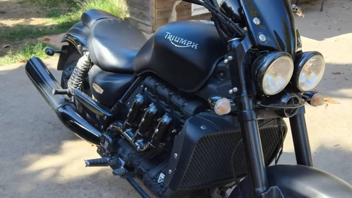 Triumph Rocket 3 Roadster ABS (2010 - 17)  (12)