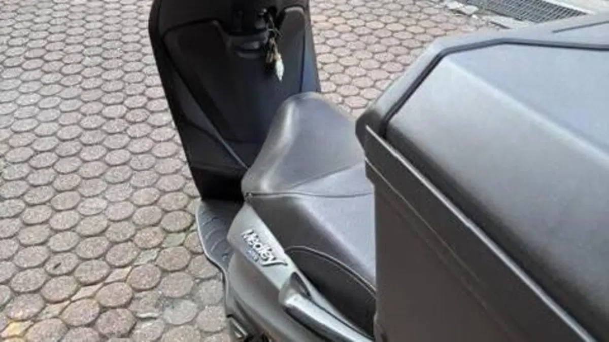 Piaggio Medley 125 S ABS (2016 - 19)  (2)