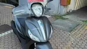 Piaggio Medley 125 S ABS (2016 - 19)  (3)