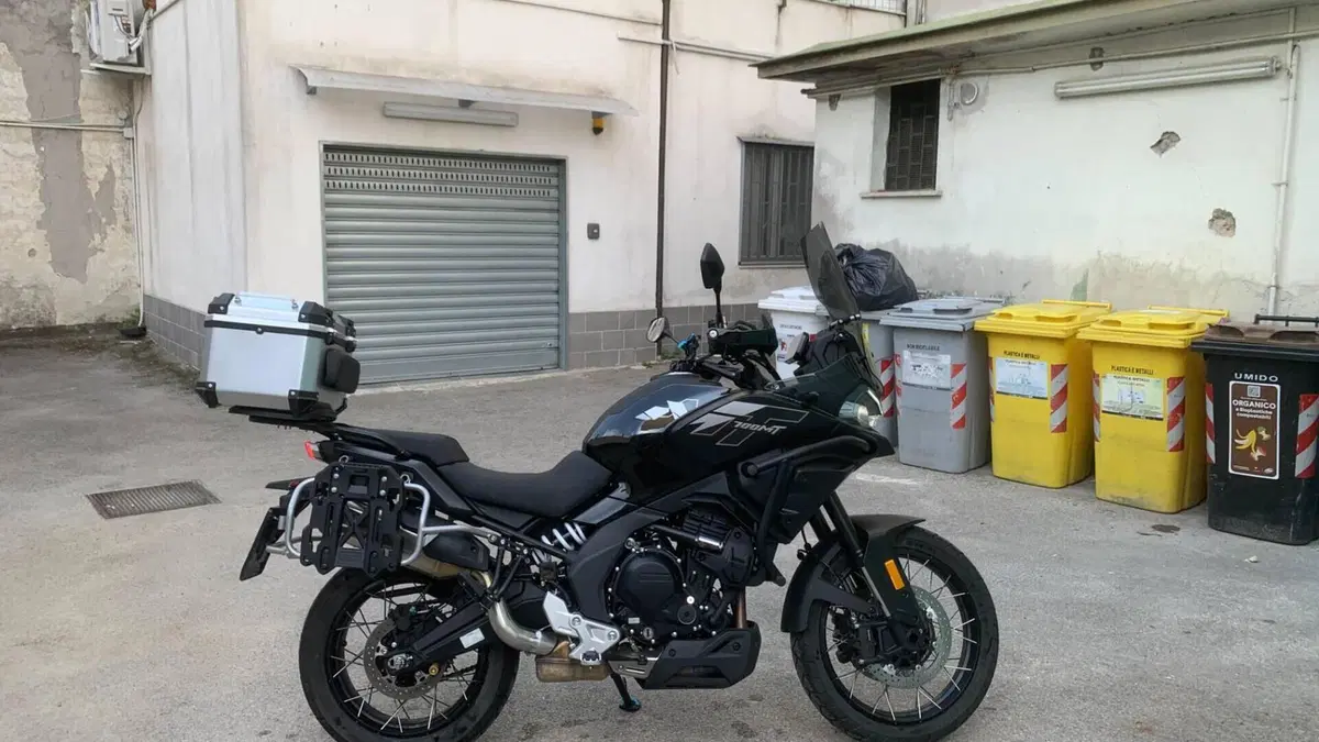 CFMOTO 700MT Adventure (2025 - 26)  (2)