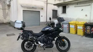 CFMOTO 700MT Adventure (2025 - 26)  (2)